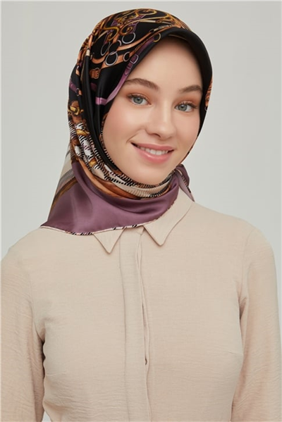 Armine Sura İpek Eşarp 21Ka8607 03