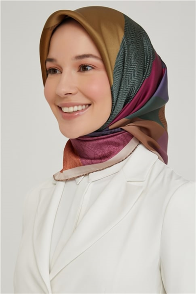 Armine Sura İpek Eşarp 21Ka8610 02