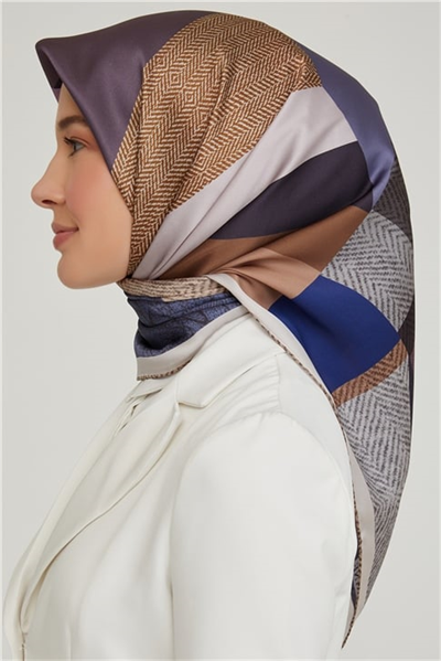 Armine Sura İpek Eşarp 21Ka8610 37