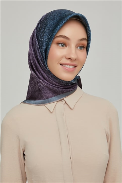 Armine Sura İpek Eşarp 21Ka8611 02