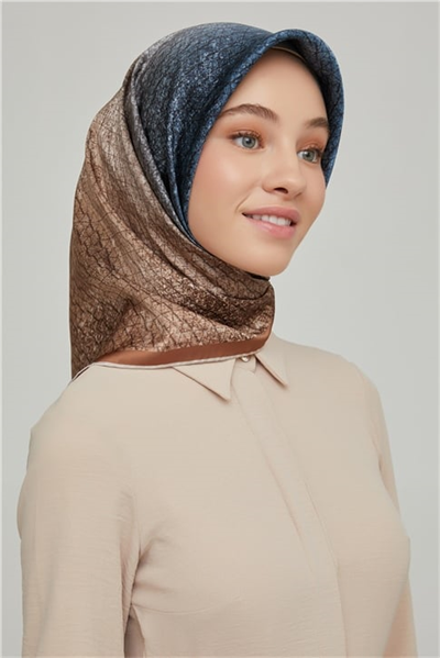 Armine Sura İpek Eşarp 21Ka8611 03
