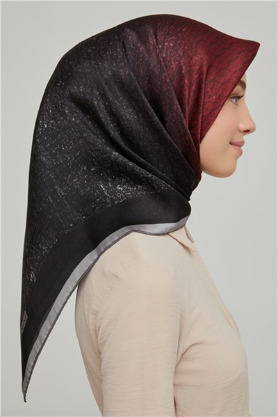 Armine Sura İpek Eşarp 21Ka8611 04