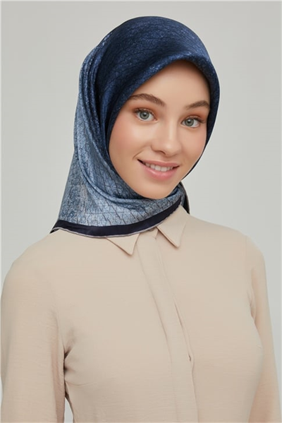 Armine Sura İpek Eşarp 21Ka8611 08