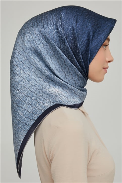 Armine Sura İpek Eşarp 21Ka8611 08