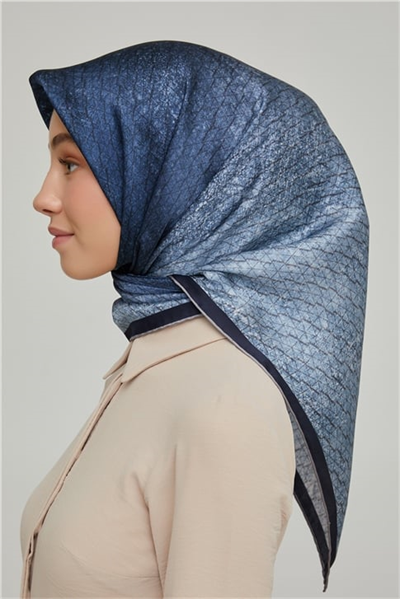 Armine Sura İpek Eşarp 21Ka8611 08