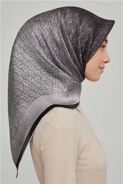 Armine Sura İpek Eşarp 21Ka8611 35