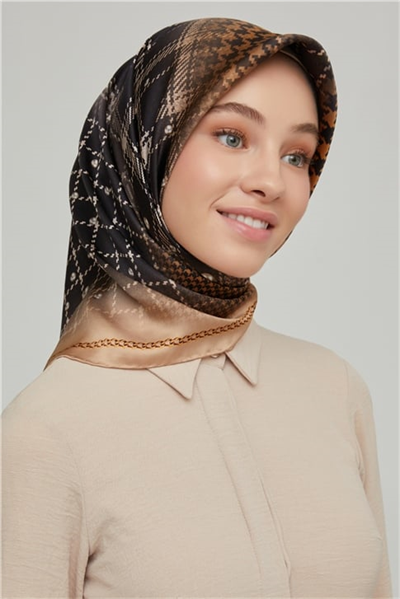 Armine Sura İpek Eşarp 21Ka8612 05