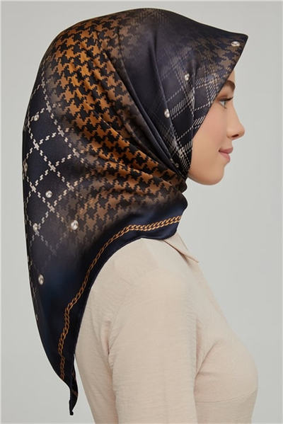 Armine Sura İpek Eşarp 21Ka8612 07