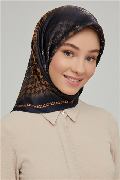 Armine Sura İpek Eşarp 21Ka8612 07
