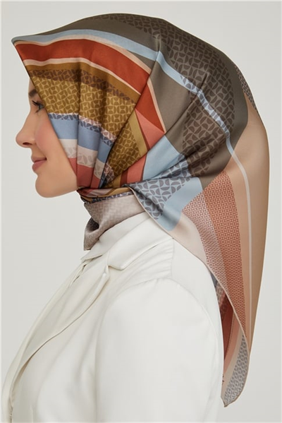 Armine Sura İpek Eşarp 21Ka8613 01