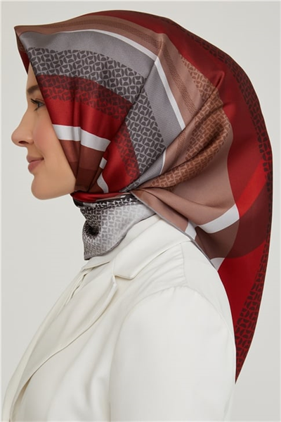 Armine Sura İpek Eşarp 21Ka8613 07