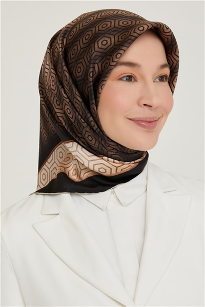 Armine Sura İpek Eşarp 21Ka8614 03