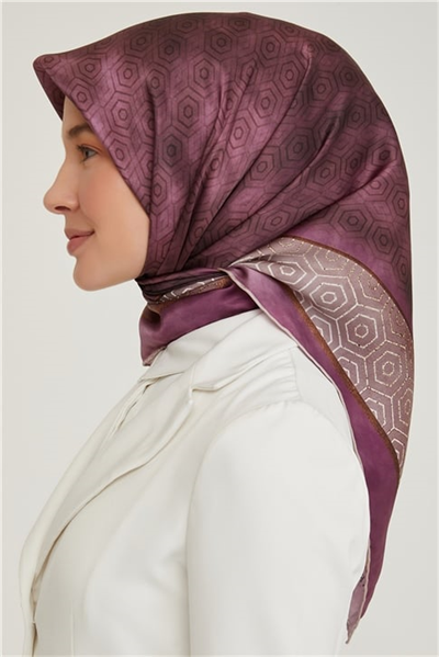 Armine Sura İpek Eşarp 21Ka8614 04