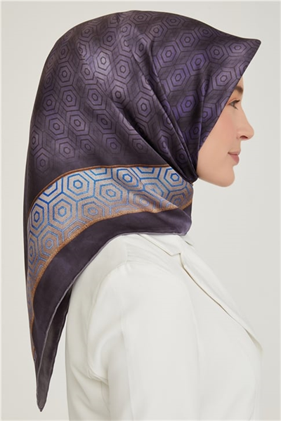 Armine Sura İpek Eşarp 21Ka8614 05