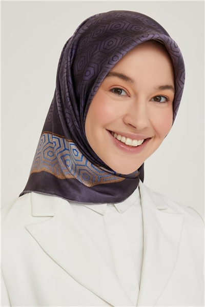 Armine Sura İpek Eşarp 21Ka8614 05