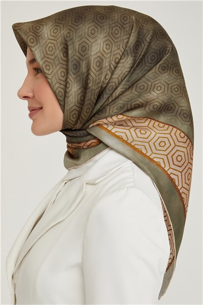 Armine Sura İpek Eşarp 21Ka8614 07