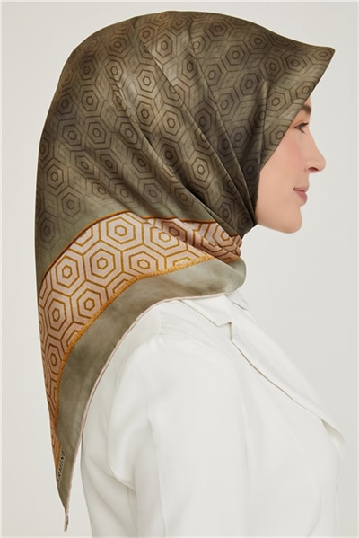 Armine Sura İpek Eşarp 21Ka8614 07