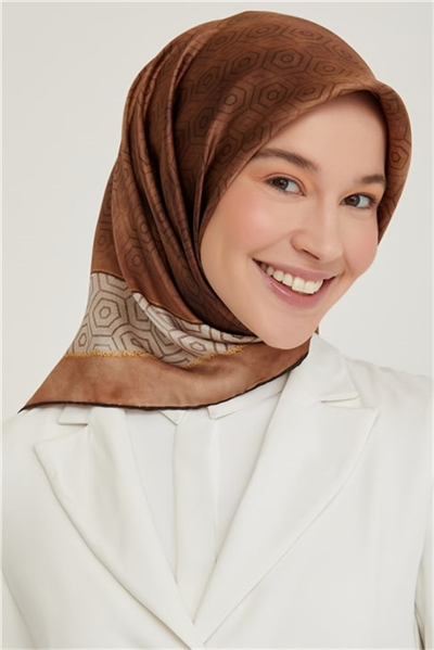 Armine Sura İpek Eşarp 21Ka8614 34