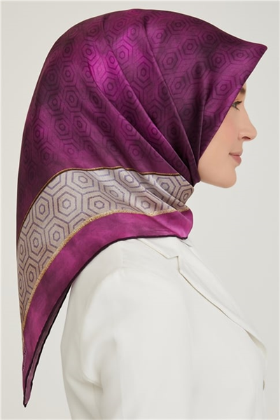 Armine Sura İpek Eşarp 21Ka8614 39