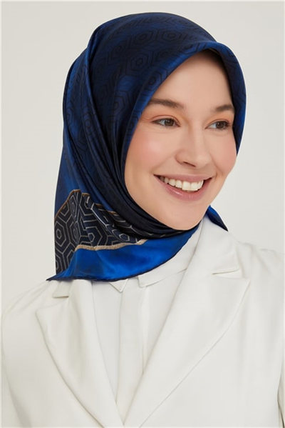 Armine Sura İpek Eşarp 21Ka8614 42