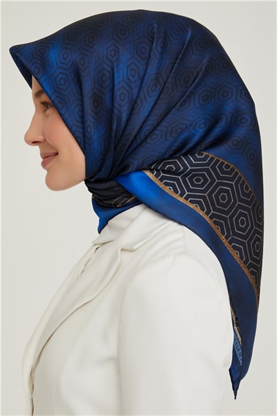 Armine Sura İpek Eşarp 21Ka8614 42