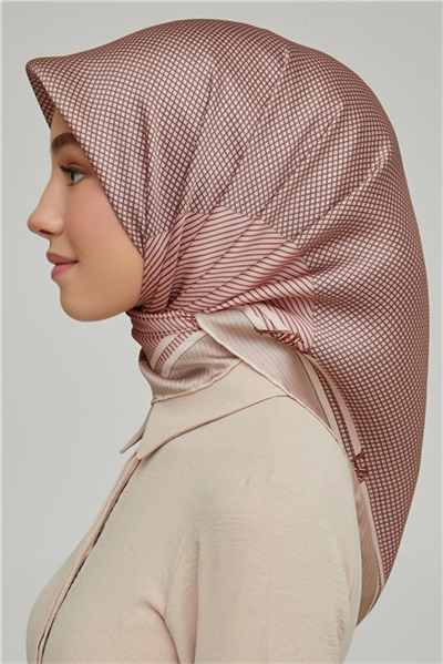 Armine Sura İpek Eşarp 21Ka8616 07
