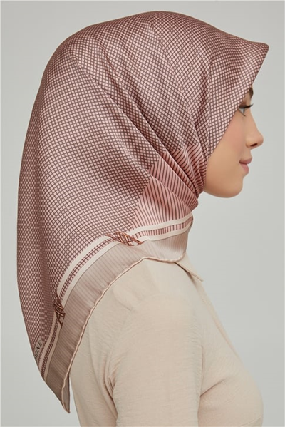 Armine Sura İpek Eşarp 21Ka8616 07