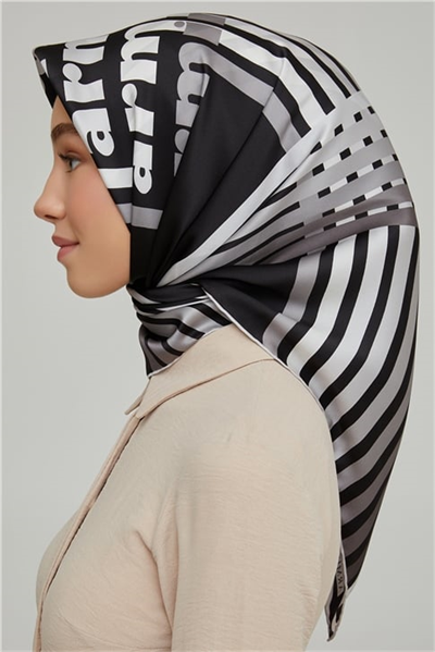 Armine Sura İpek Eşarp 21Ka8617 08