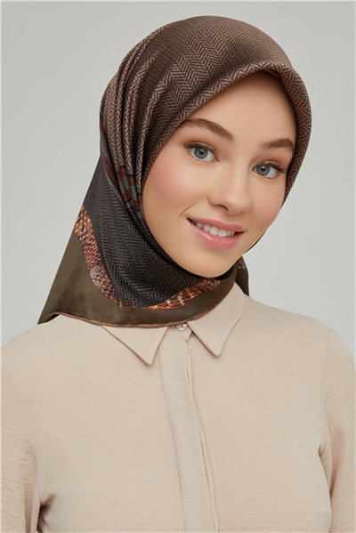 Armine Sura İpek Eşarp 21Ka8619 04