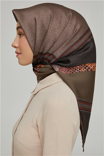 Armine Sura İpek Eşarp 21Ka8619 04