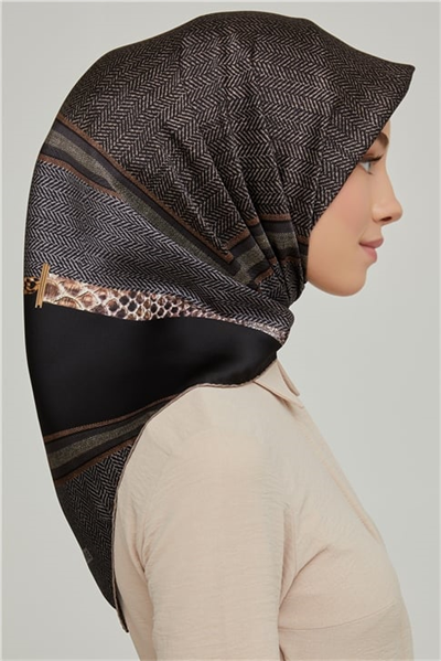 Armine Sura İpek Eşarp 21Ka8619 07
