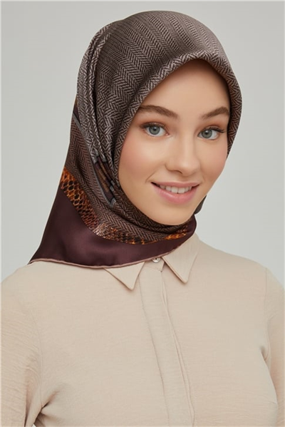 Armine Sura İpek Eşarp 21Ka8619 08