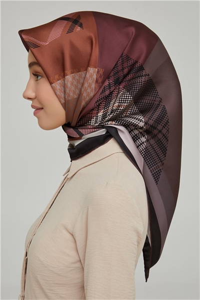 Armine Sura İpek Eşarp 21Ka8620 02