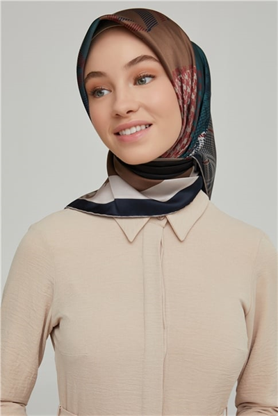 Armine Sura İpek Eşarp 21Ka8620 07
