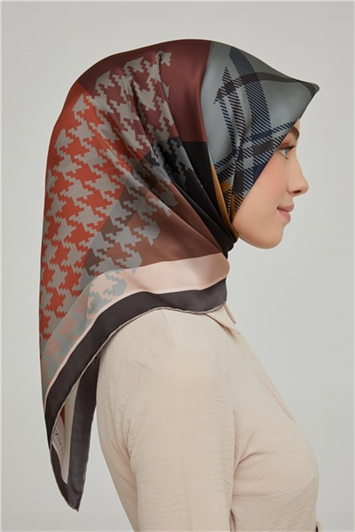 Armine Sura İpek Eşarp 21Ka8620 09