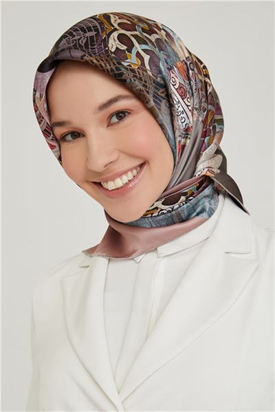Armine Sura İpek Eşarp 21Ka8622 05