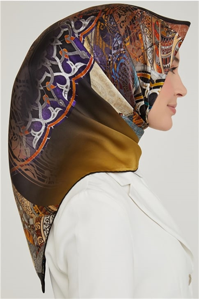 Armine Sura İpek Eşarp 21Ka8622 09