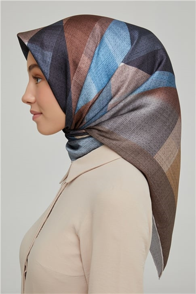 Armine Sura İpek Eşarp 21Ka8623 08