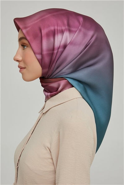 Armine Sura İpek Eşarp 21Ka8624 04