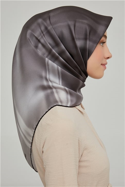 Armine Sura İpek Eşarp 21Ka8624 07