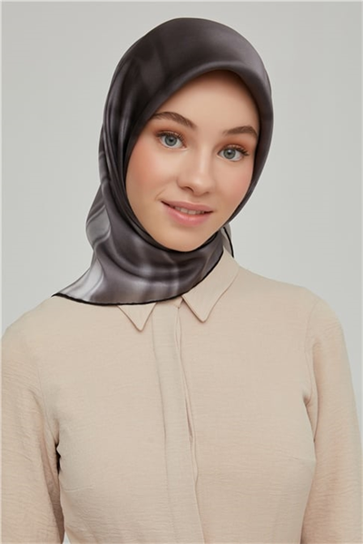 Armine Sura İpek Eşarp 21Ka8624 07