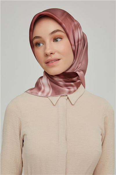 Armine Sura İpek Eşarp 21Ka8624 13