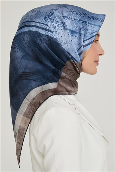 Armine Sura İpek Eşarp 21Ka8625 02