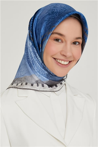 Armine Sura İpek Eşarp 21Ka8625 07