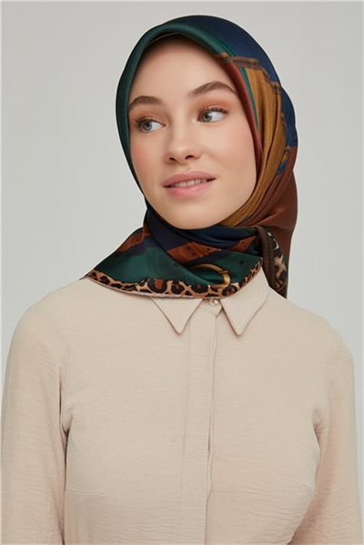 Armine Sura İpek Eşarp 21Ka8626 08
