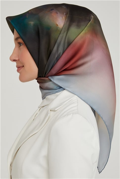 Armine Sura İpek Eşarp 21Ka8627 04