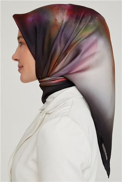 Armine Sura İpek Eşarp 21Ka8627 09