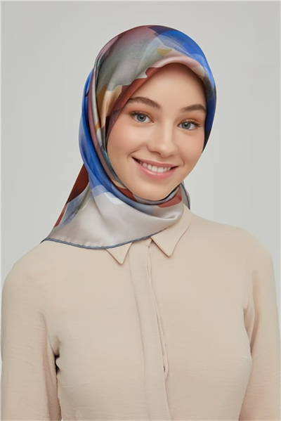 Armine Sura İpek Eşarp 21Ka8628 01