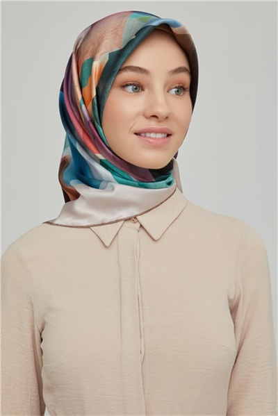 Armine Sura İpek Eşarp 21Ka8628 03