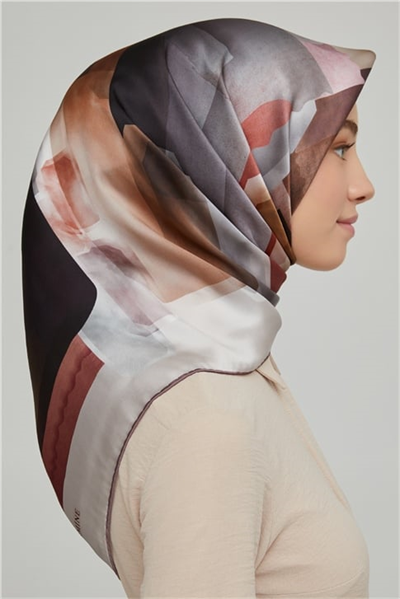 Armine Sura İpek Eşarp 21Ka8628 04